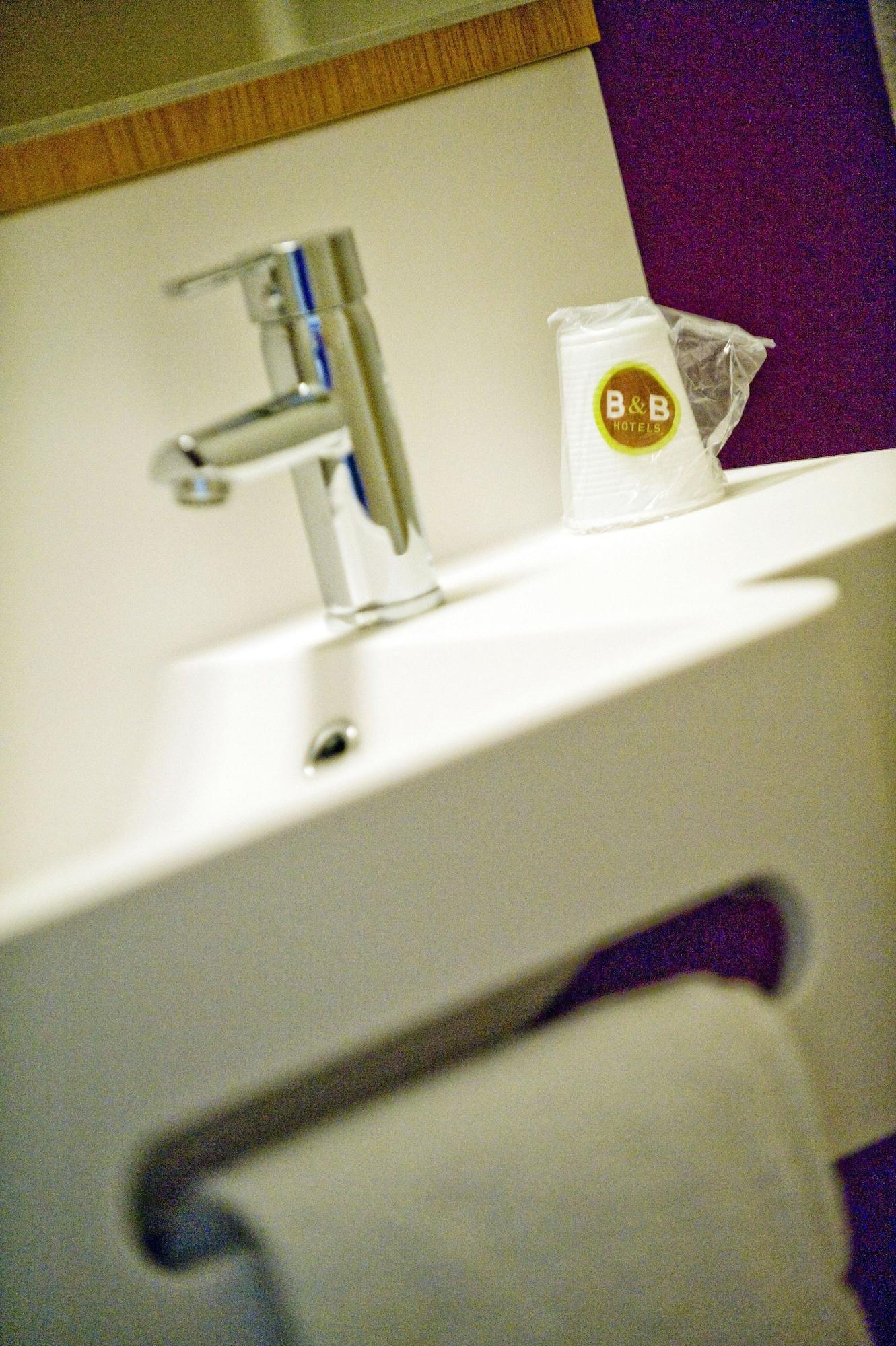 B&B Hotel La Rochelle Beaulieu Пюилборо Екстериор снимка