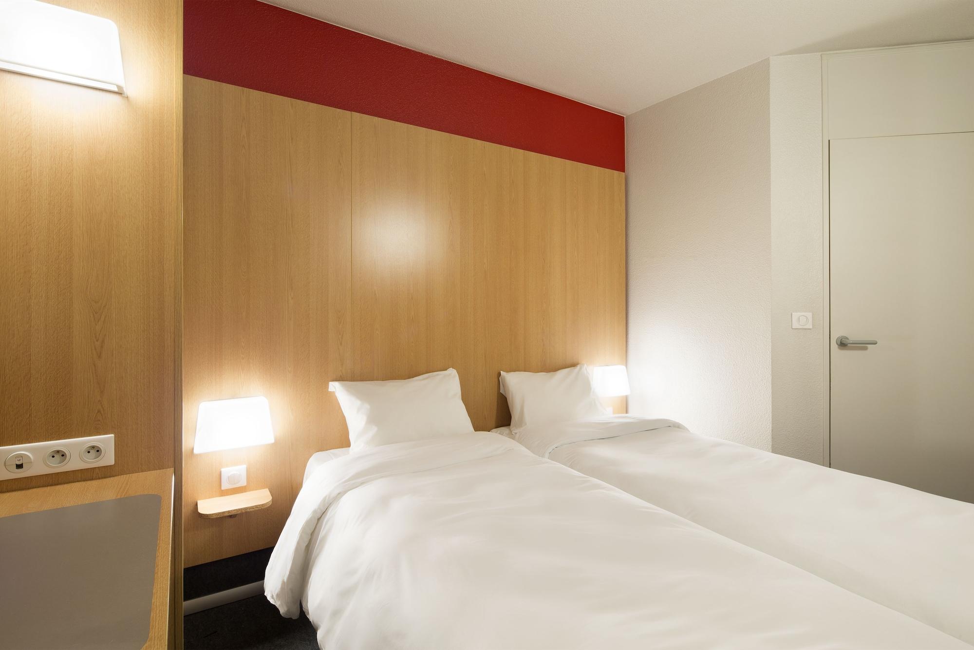 B&B Hotel La Rochelle Beaulieu Пюилборо Екстериор снимка