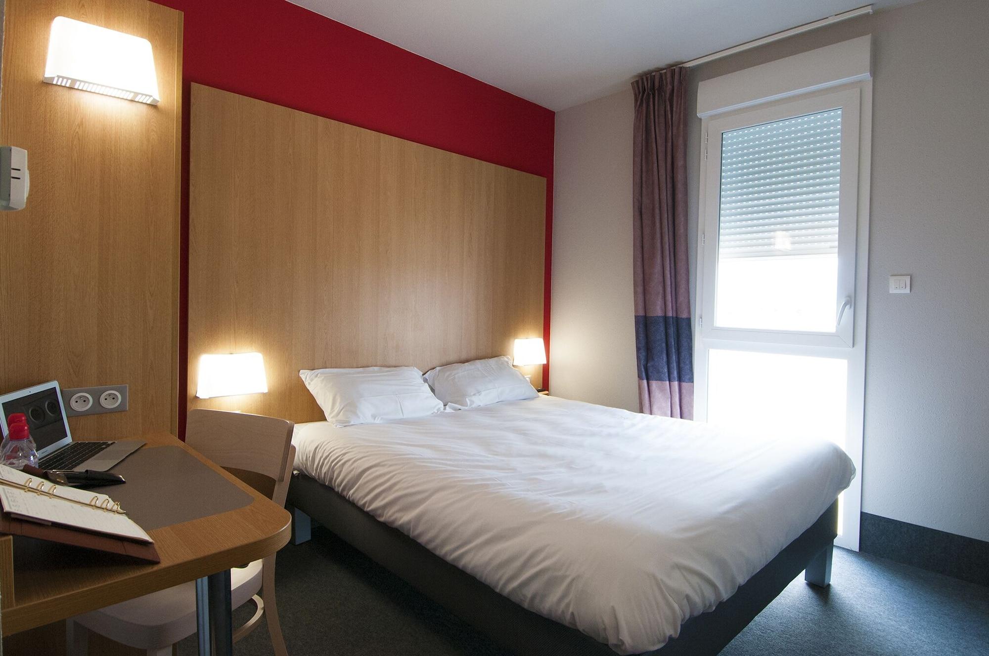 B&B Hotel La Rochelle Beaulieu Пюилборо Екстериор снимка