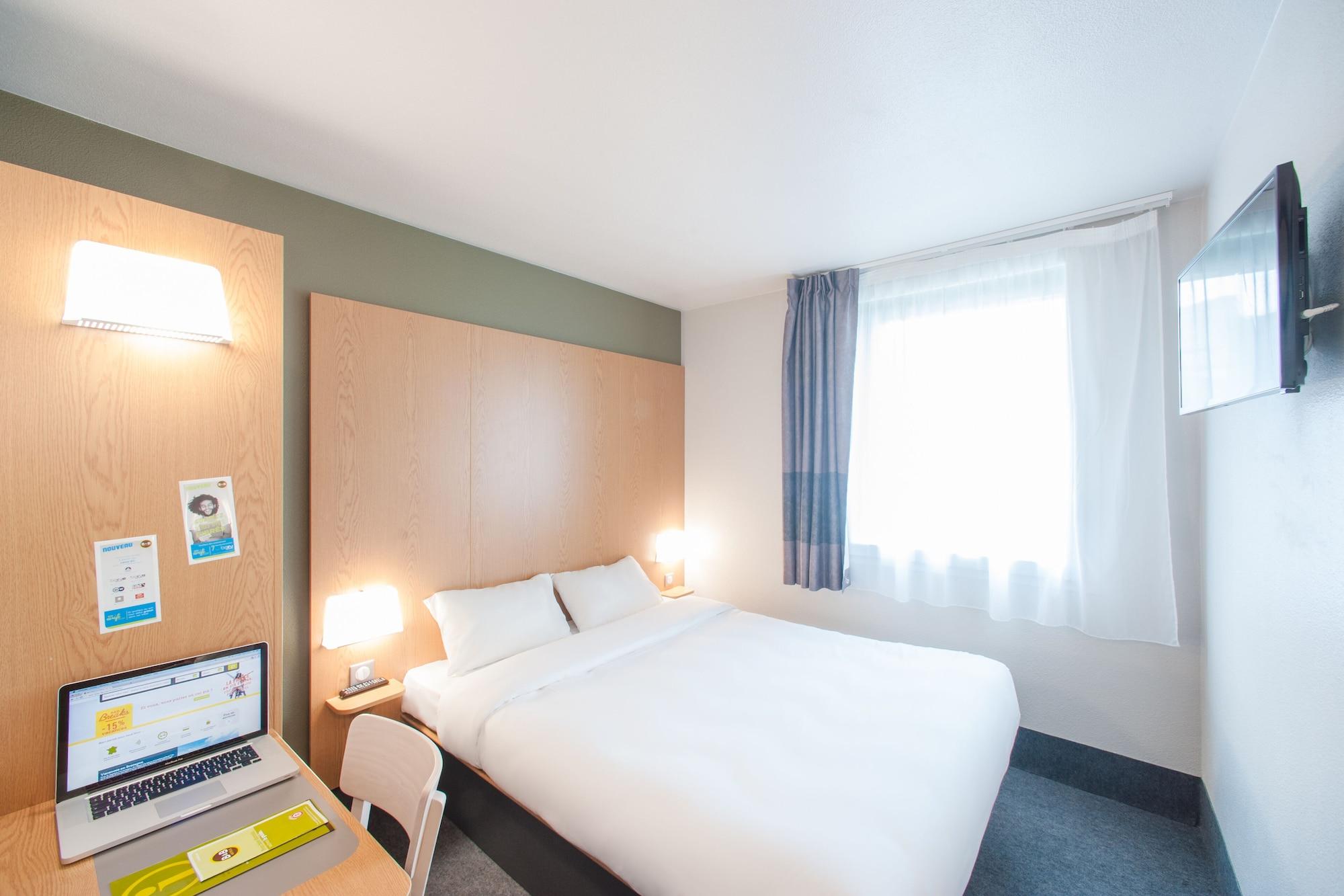B&B Hotel La Rochelle Beaulieu Пюилборо Екстериор снимка