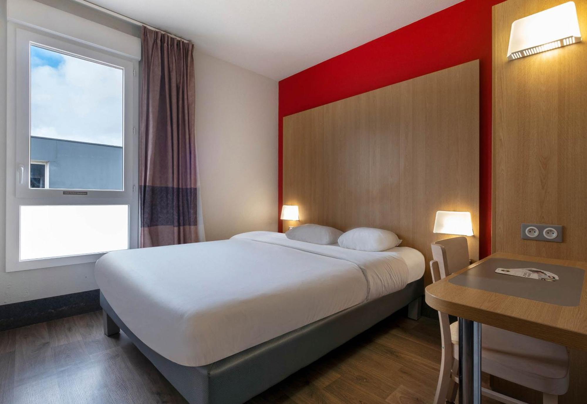 B&B Hotel La Rochelle Beaulieu Пюилборо Екстериор снимка