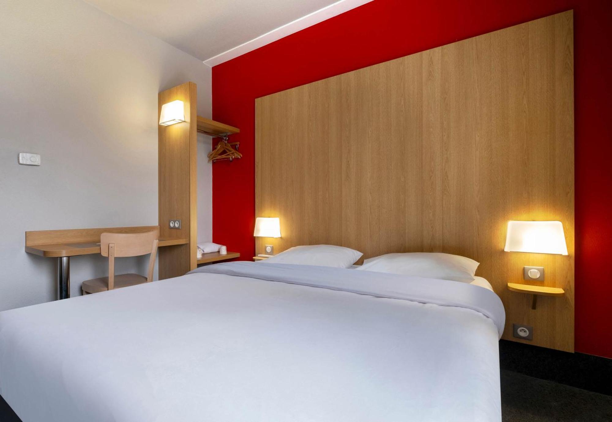 B&B Hotel La Rochelle Beaulieu Пюилборо Екстериор снимка