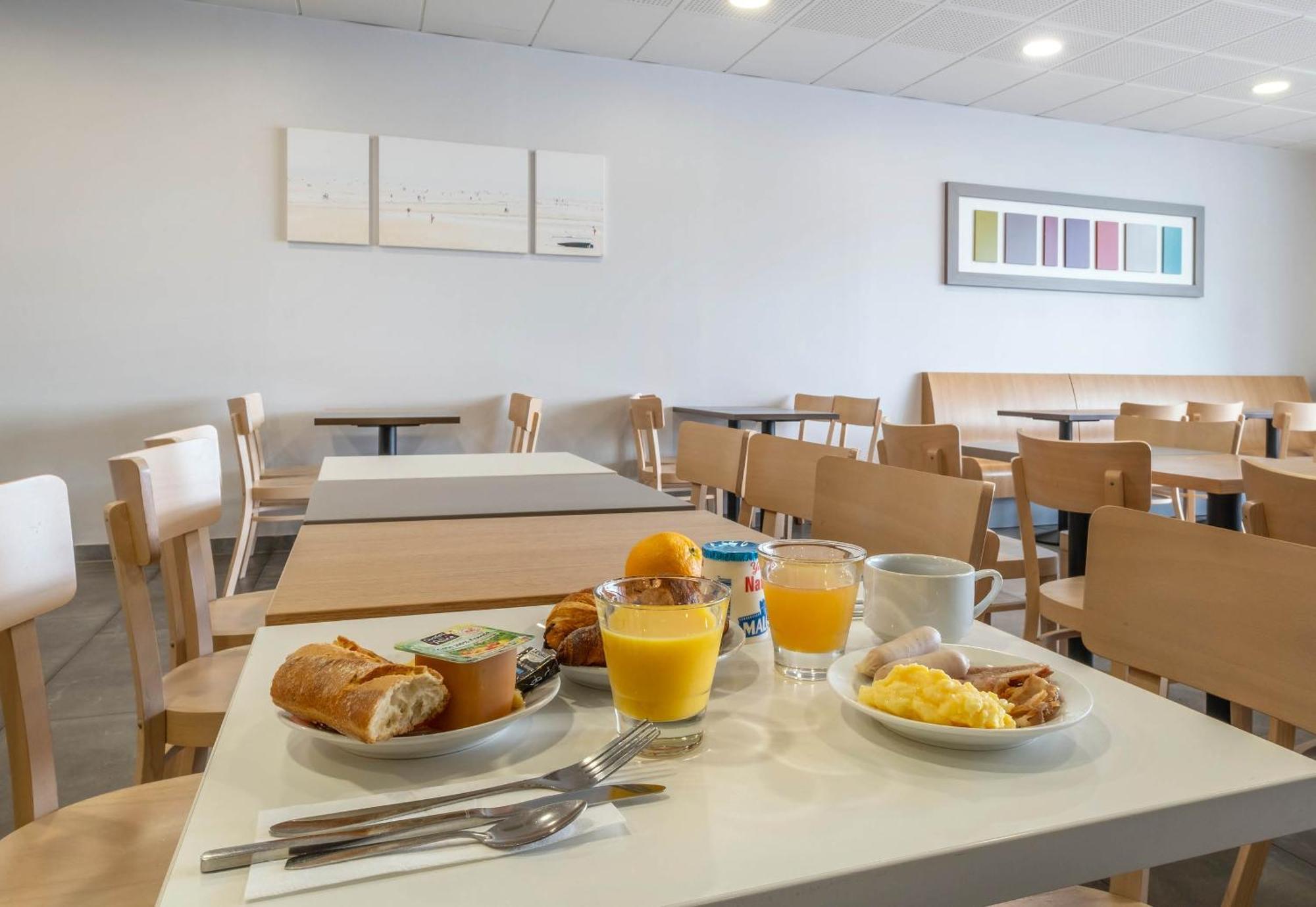 B&B Hotel La Rochelle Beaulieu Пюилборо Екстериор снимка
