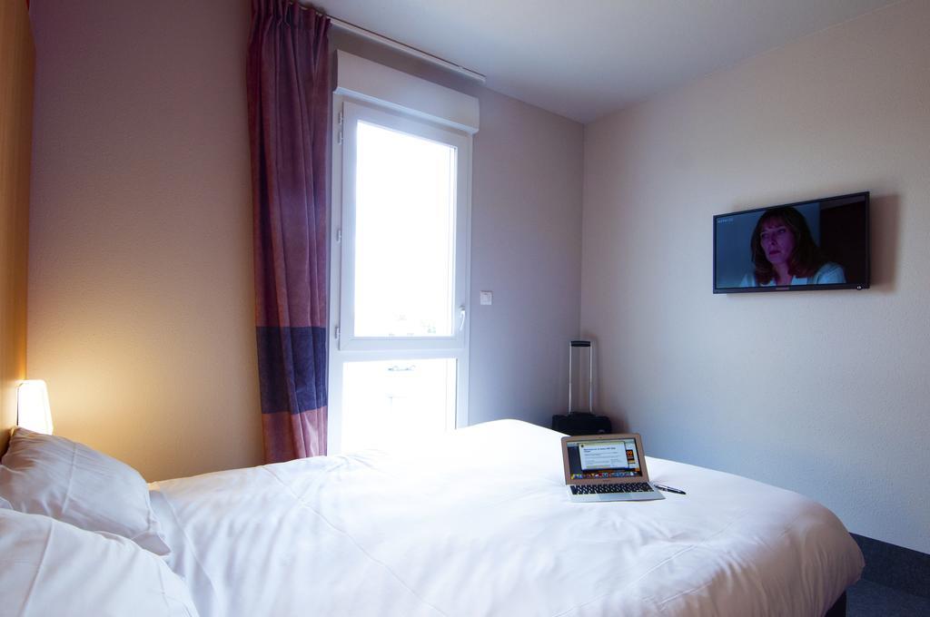 B&B Hotel La Rochelle Beaulieu Пюилборо Екстериор снимка